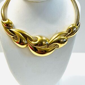 Vtg Signed  Trifari Kunio Matsumoto Modernist Gold Tone Swirl Necklace